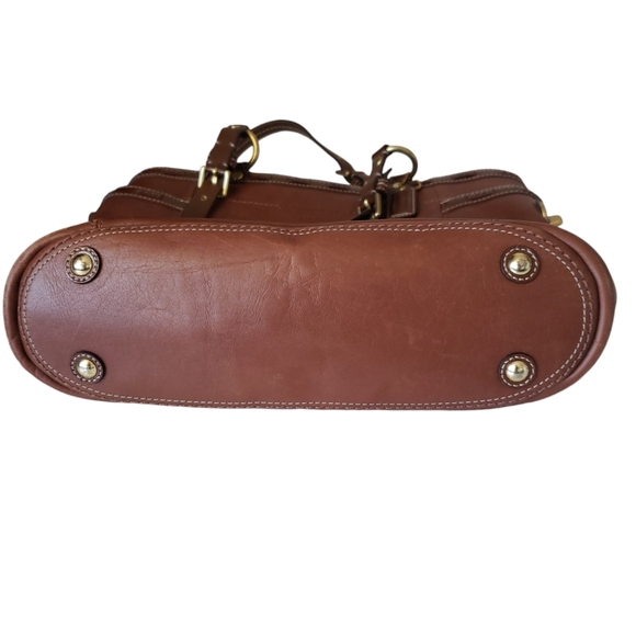 Coach Soft Brown Leather Tote Coach Perfect For Everyday Outing - Picture 17 of 17